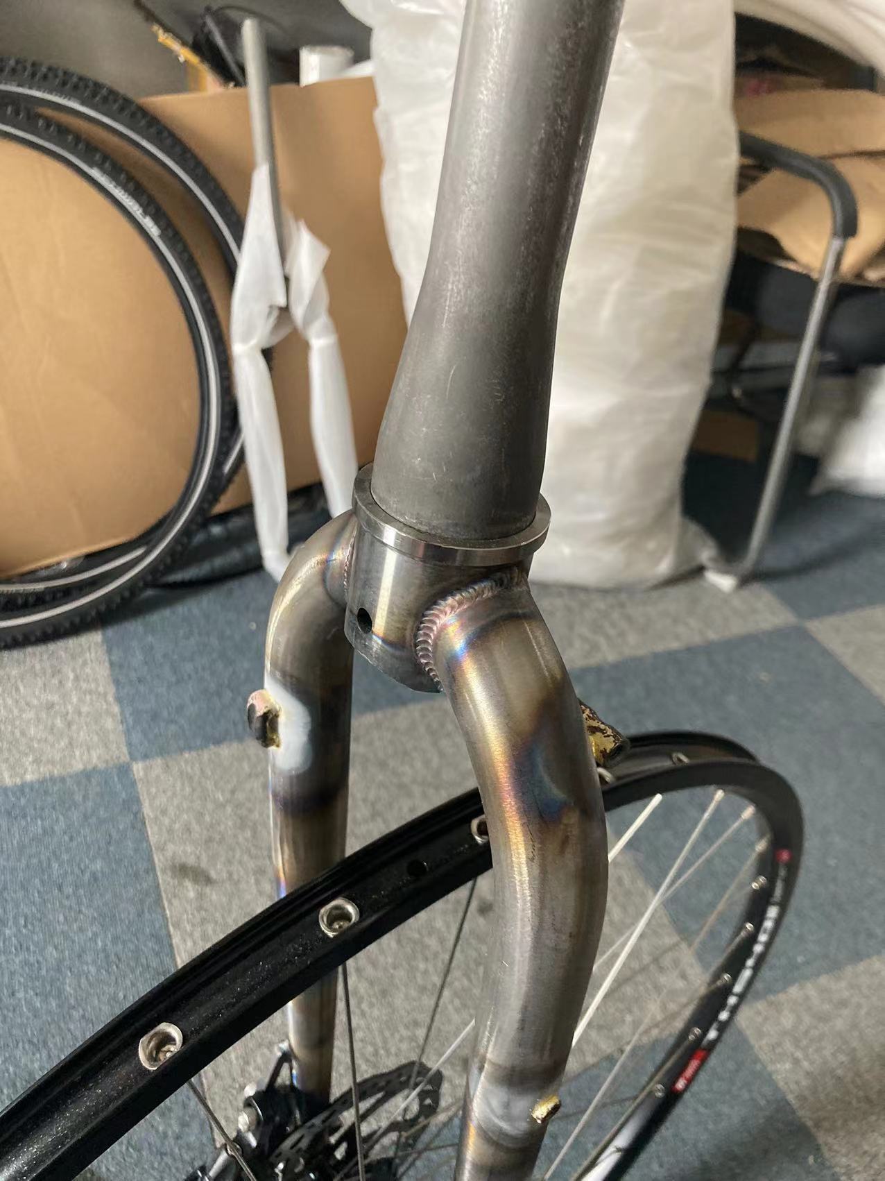 Debut of taped steering tube on steel fork